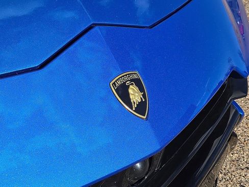 Used 2023 Lamborghini Urus S image 10