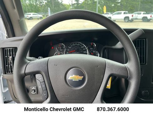 New 2026 Chevrolet Express 2500 Extended w/ Driver Convenience Package RWD image 12