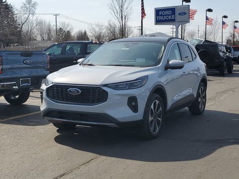 New 2026 Ford Escape Active w/ Tech Pack #1 image 2