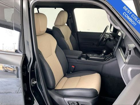 Used 2024 Lexus GX 550 image 11