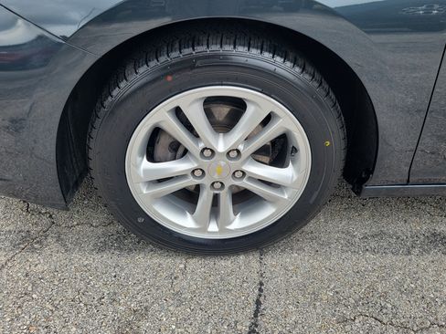 Used 2018 Chevrolet Cruze LT FWD image 5