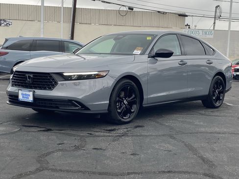 Used 2025 Honda Accord SE image 3