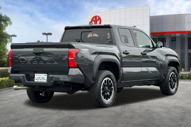 Used 2026 Toyota Tacoma TRD Off-Road w/ TRD Off Road Premium Package AWD/4WD image 4