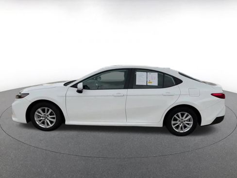Used 2025 Toyota Camry LE FWD image 9