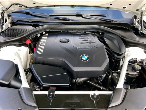 Used 2022 BMW 530i xDrive AWD/4WD image 32
