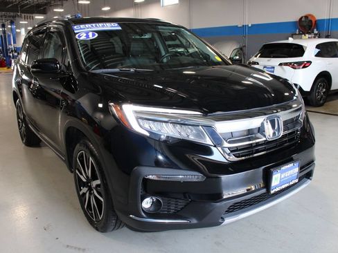 Used 2021 Honda Pilot Touring image 3