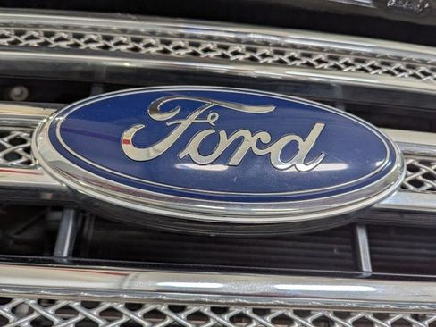 Used 2014 Ford F150 Lariat w/ Lariat Chrome Package image 53