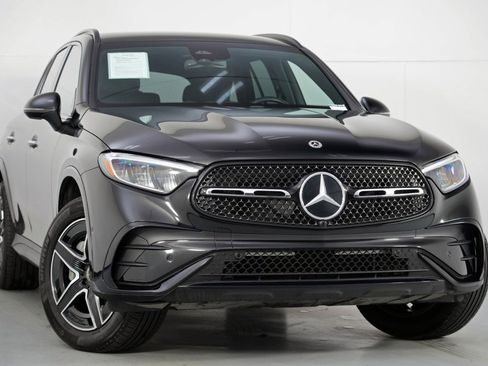 Used 2024 Mercedes-Benz GLC 300 w/ AMG Line image 4