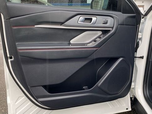 Certified 2025 Ford Explorer ST image 14