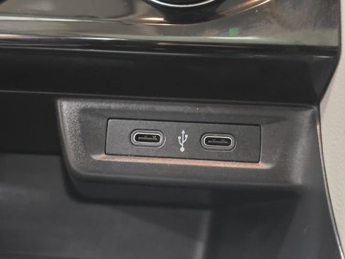 Certified 2023 Volkswagen Jetta SE w/ Panoramic Sunroof Package FWD image 24