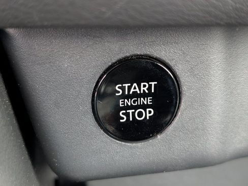 Used 2025 Nissan Rogue SV image 26