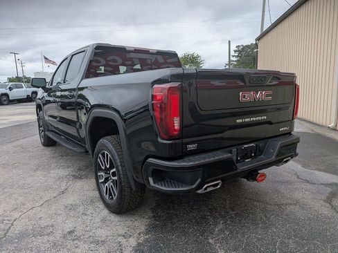 Certified 2023 GMC Sierra 1500 AT4 w/ AT4 Premium Package AWD/4WD image 3
