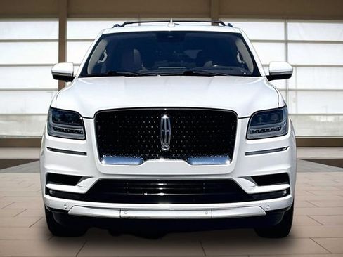 Used 2020 Lincoln Navigator Reserve w/ Equipment Group 208A Reserve AWD/4WD image 3