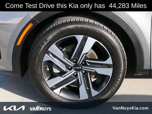 Used 2023 Kia Sorento SX Prestige w/ Panoramic Sunroof Package image 8