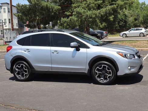 Used 2014 Subaru Crosstrek 2.0i Premium AWD/4WD image 2