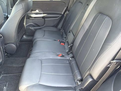 Used 2023 Mercedes-Benz GLB 250 image 13