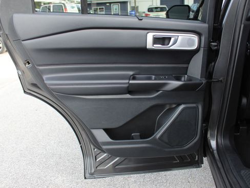Used 2020 Ford Explorer ST w/ Premium Technology Package AWD/4WD image 19