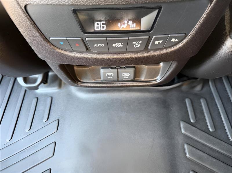 Used 2019 Acura MDX w/ Technology Package AWD/4WD image 22