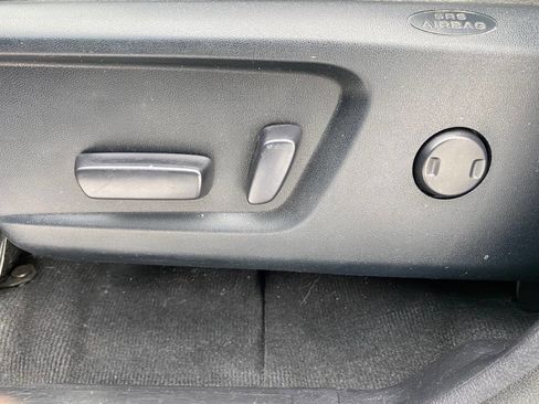 Used 2016 Toyota Tundra Limited image 24