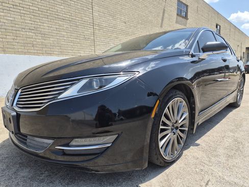 Used 2013 Lincoln MKZ FWD image 1