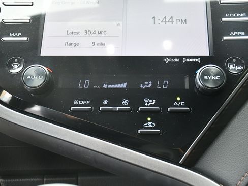 Certified 2019 Toyota Camry XLE image 13