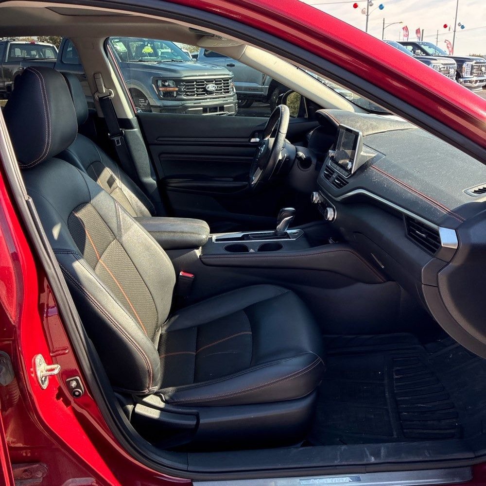 Used 2019 Nissan Altima 2.5 SR w/ SR Premium Package FWD image 6