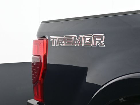 Used 2022 Ford F250 Lariat w/ Tremor Off-Road Package AWD/4WD image 47