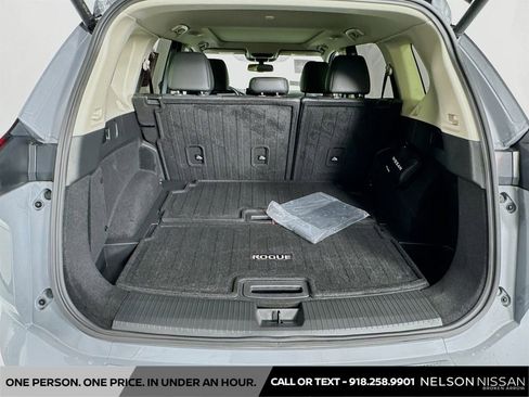 Certified 2025 Nissan Rogue Platinum AWD/4WD image 27