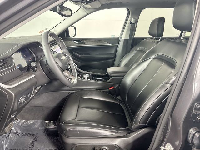 Used 2023 Jeep Grand Cherokee L Limited AWD/4WD image 20