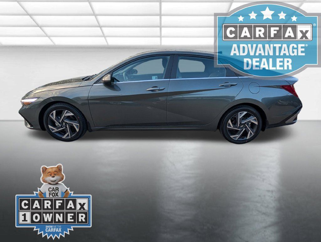 Used 2025 Hyundai Elantra SEL FWD image 28