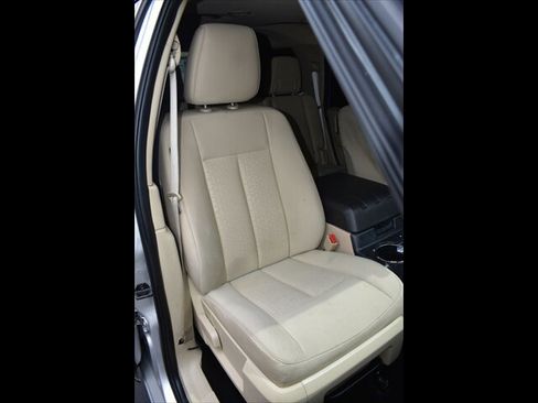 Used 2015 Ford Expedition XL image 31