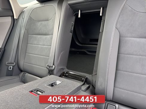 Used 2024 Volkswagen Taos SE FWD image 19