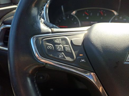 Used 2020 Chevrolet Equinox LT FWD image 22
