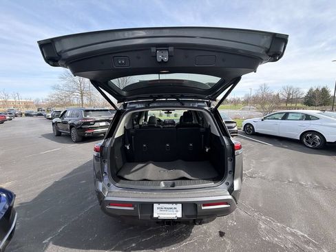 New 2026 Nissan Pathfinder SL w/ SL Premium Package AWD/4WD image 24