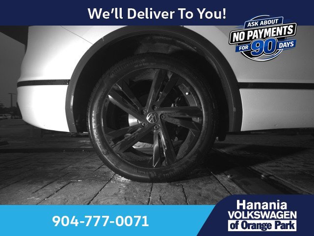 Used 2023 Volkswagen Tiguan SE R-Line FWD image 10