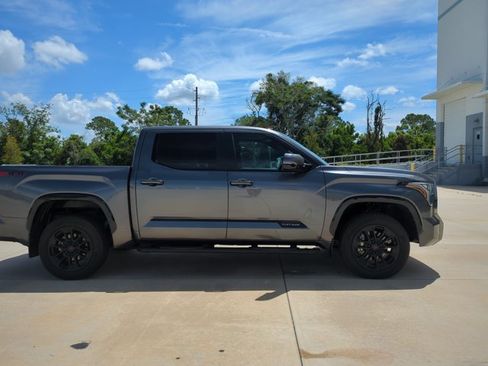 Used 2024 Toyota Tundra Platinum w/ TRD Off-Road Package AWD/4WD image 4