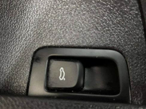 Used 2016 Audi A3 2.0T Premium image 16