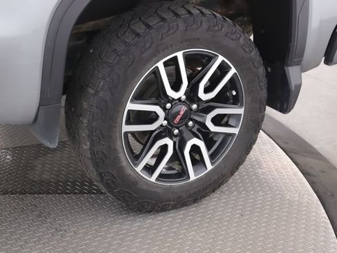 Used 2023 GMC Sierra 1500 AT4 w/ AT4 Premium Package AWD/4WD image 14