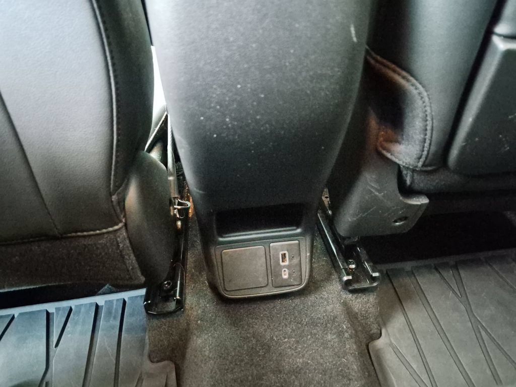 Used 2023 Buick Encore GX Select w/ Safety Package II AWD/4WD image 32