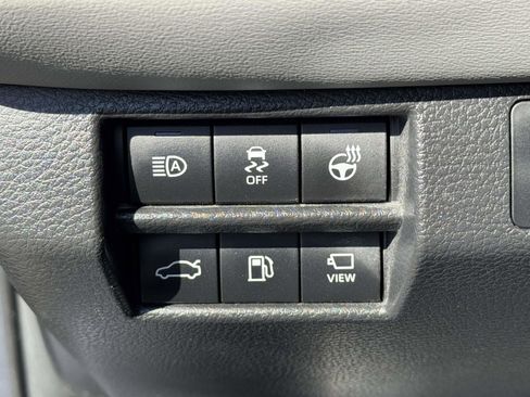 Certified 2022 Toyota Avalon Limited image 17