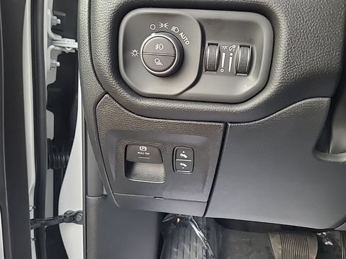 New 2026 RAM 1500 Laramie w/ Night Edition AWD/4WD image 43