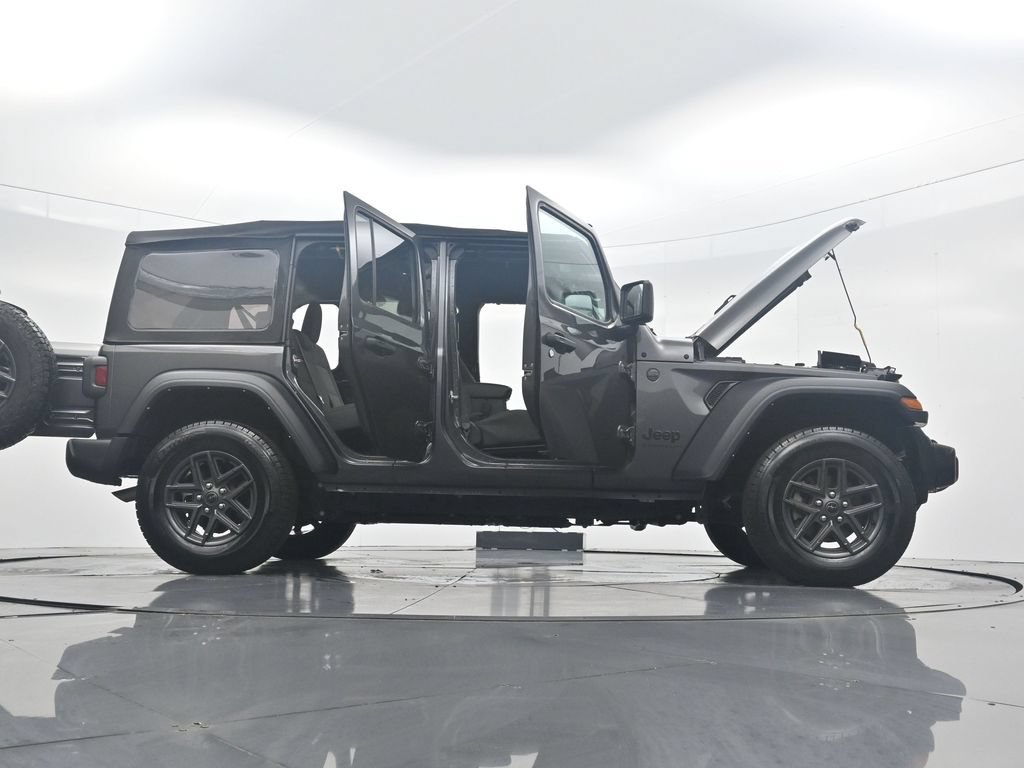 Used 2024 Jeep Wrangler Unlimited Sport AWD/4WD image 43