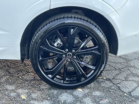 New 2026 Volvo XC60 B5 Ultra w/ Climate Package image 11