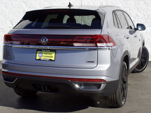 New 2026 Volkswagen Atlas Cross Sport SE AWD/4WD image 8