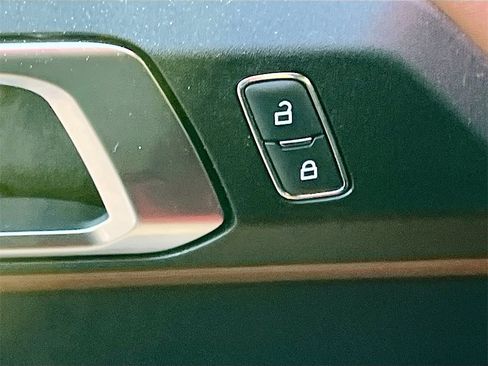 Used 2022 Ford Bronco Outer Banks image 18