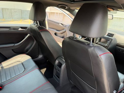 Used 2014 Volkswagen Jetta GLI FWD image 22