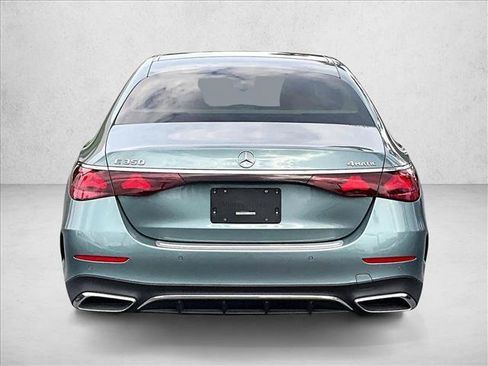 Used 2024 Mercedes-Benz E 350 4MATIC Sedan image 4