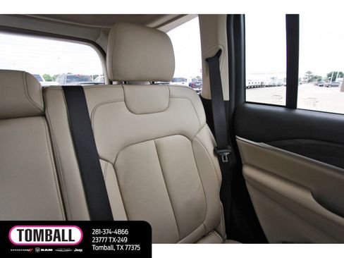 Used 2022 Jeep Grand Cherokee Limited RWD image 12