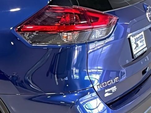 Used 2020 Nissan Rogue S AWD/4WD image 10