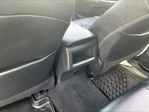 Used 2020 Toyota Camry SE image 10